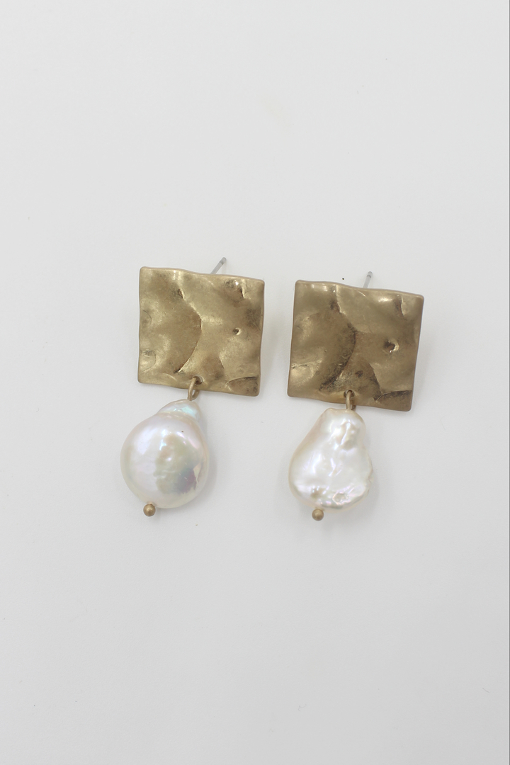 Divine Square Pearl Earring image 0